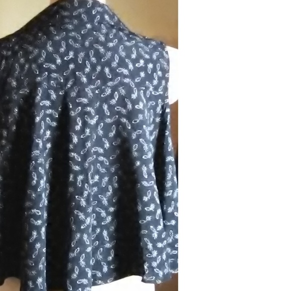 Desert West Black White Print Crop Top Size S - Picture 3 of 6